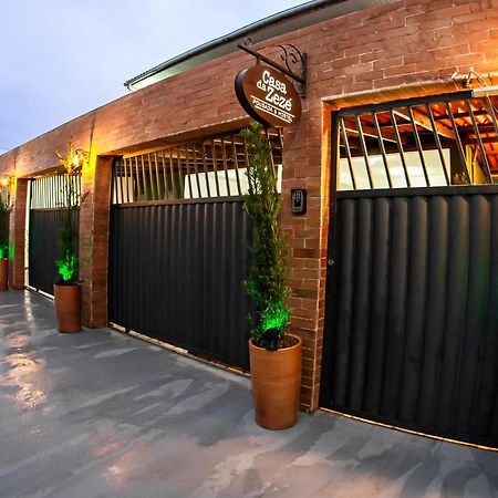 Casa Da Zeze Pousada & Hotel Itaboraí エクステリア 写真